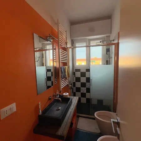 Stanza Matrimoniale Con Bagno Privato ホームステイ *
